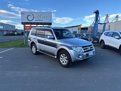 2014 Mitsubishi Pajero