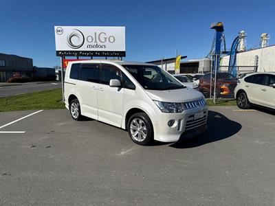 2015 Mitsubishi Delica